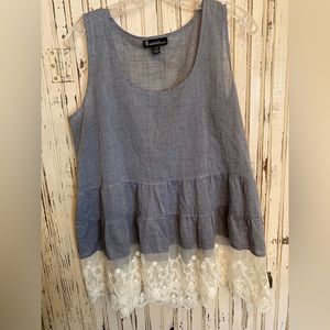 Like new women’s top